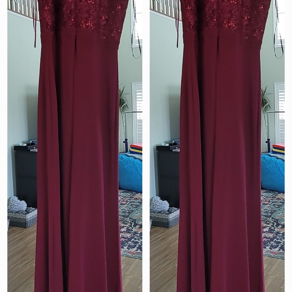 Long formal dress. Only worn 1x